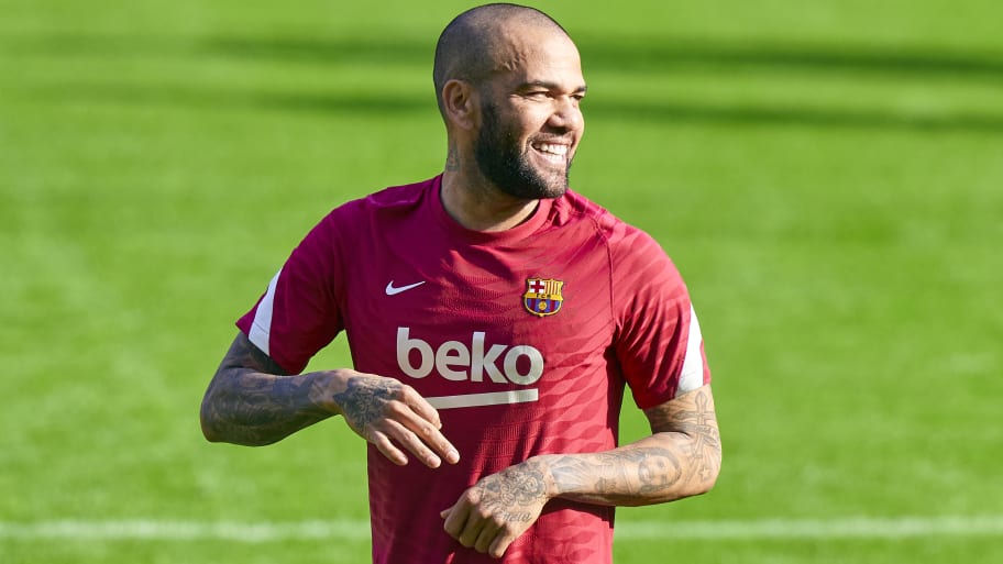 Dani Alves included in Barcelona squad to face Linares