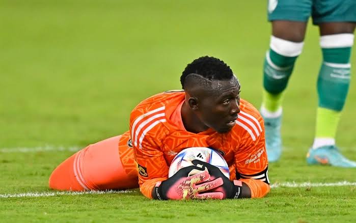 Ghana goalkeeper Richard Ofori resumes first team training after over two months out with knee injury